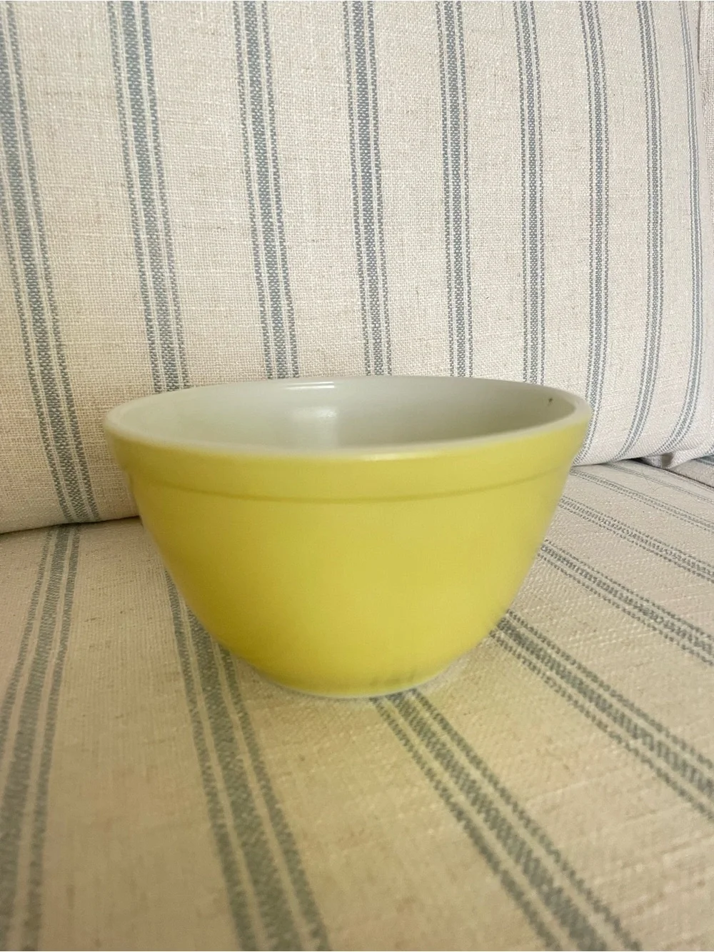 Pyrex Vintage 60s Nesting Mixing Bowls Set in Verde Avocado Green 401 402 & 403